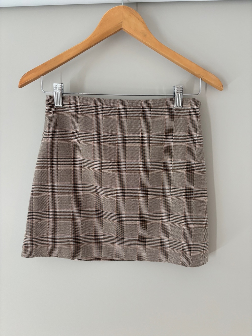 H&M Plaid Mini Skirt in Taupe and Black size 4